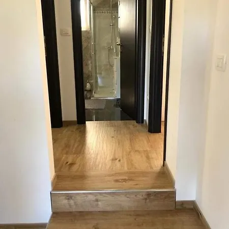 Maja Apartment *