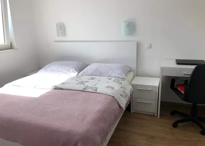 Maja شقة روغوزنيكا